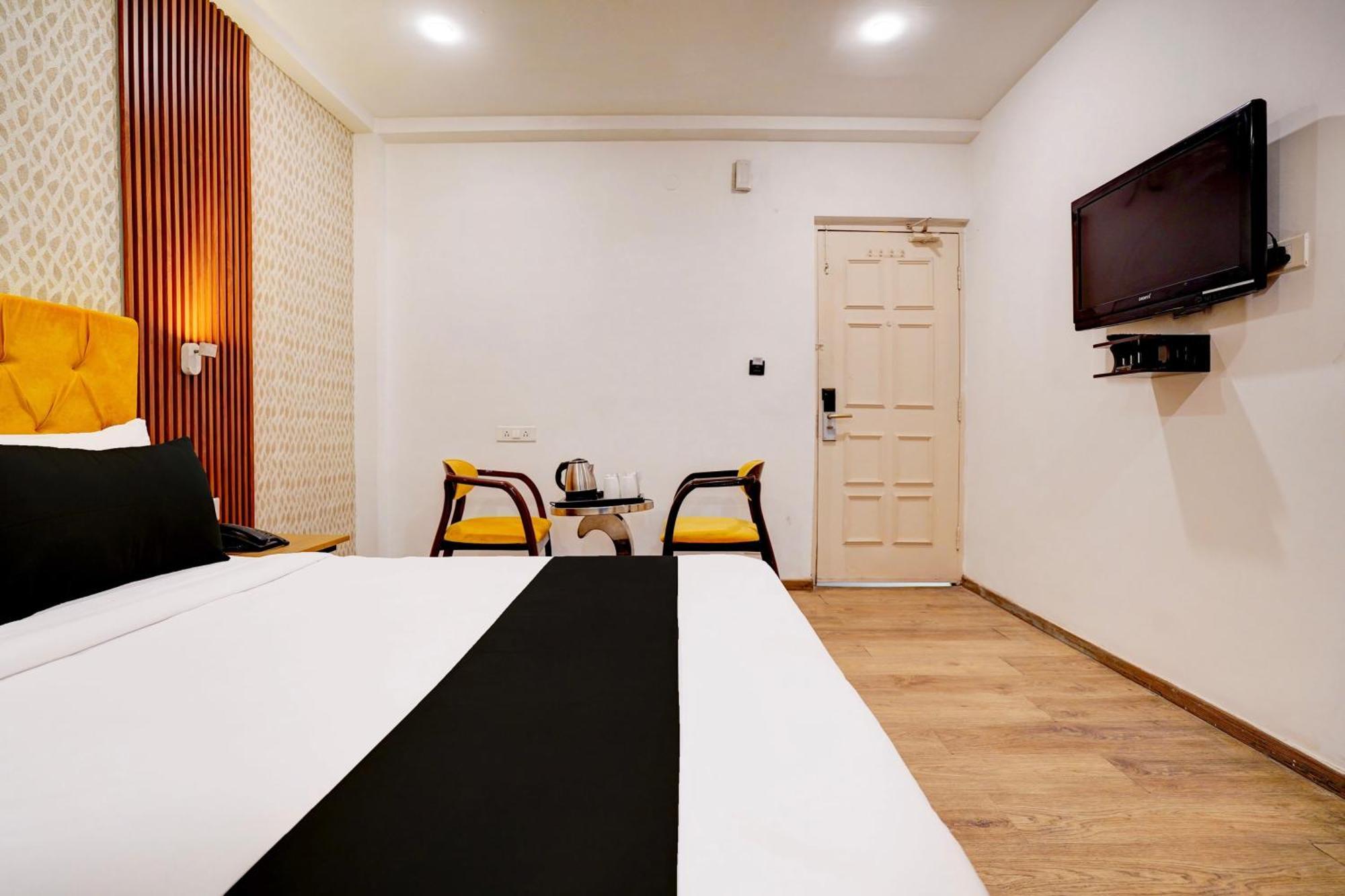 Super Townhouse Jageer Palace Near Mayapuri Chowk New Delhi Exterior photo
