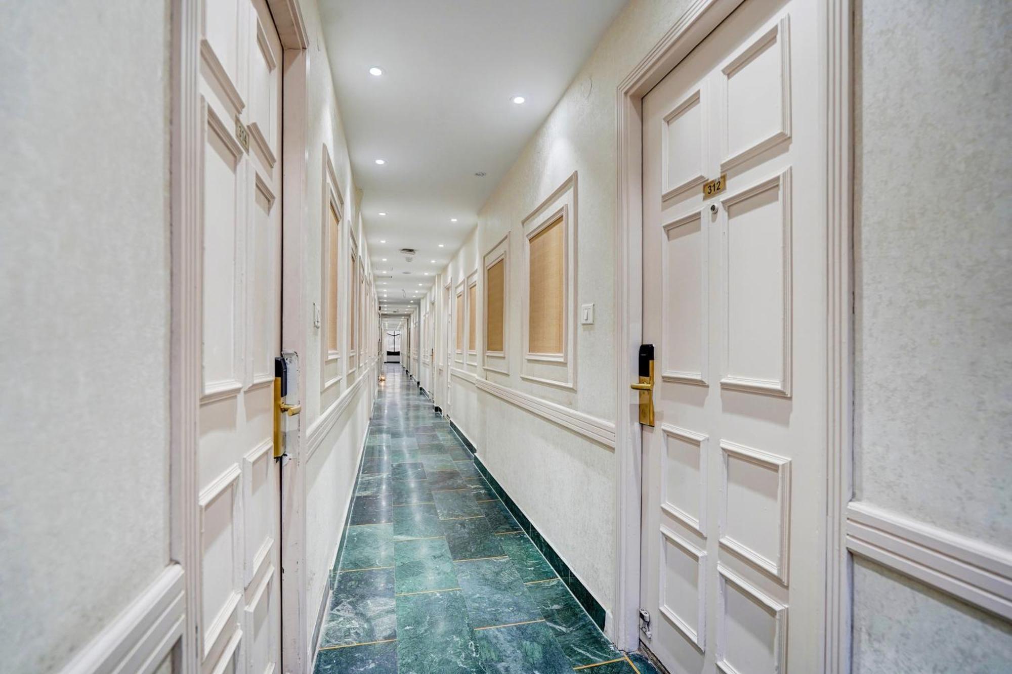 Super Townhouse Jageer Palace Near Mayapuri Chowk New Delhi Exterior photo